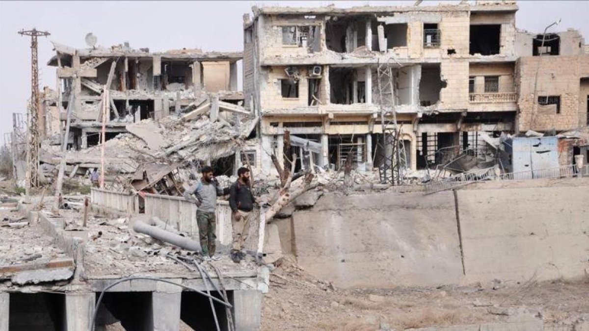 Destrucción en la ciudad siria de Deir Ezzor tras la ofensiva militar contra el Estado Islámico.-AFP