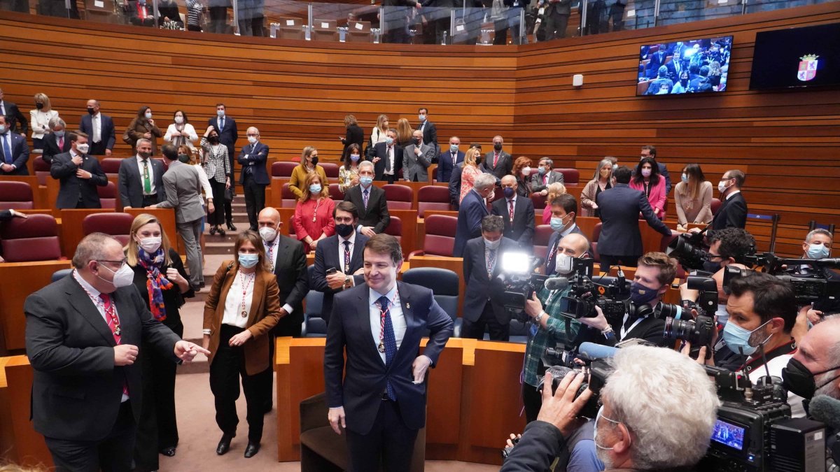 Mañueco, durante su toma de posesión en las Cortes. ICAL