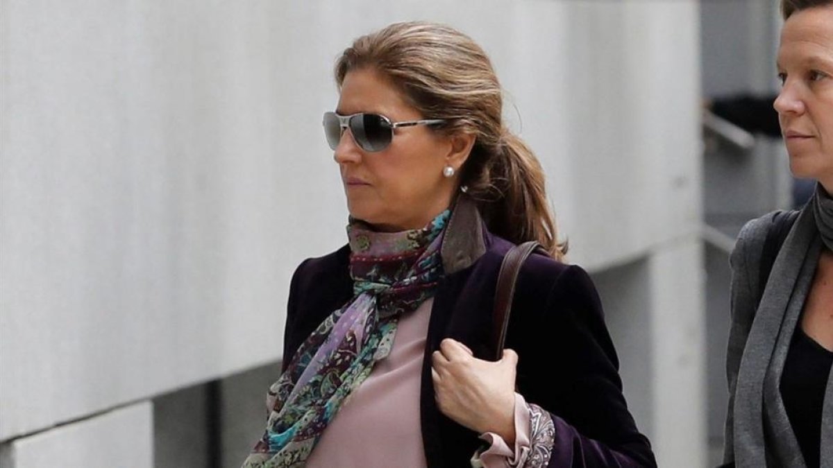 Rosalia Iglesias, mujer del extesorero Luis Bárcenas, a su llegada hoy a la Audiencia Nacional.-JUAN CARLOS HIDALGO (EFE)