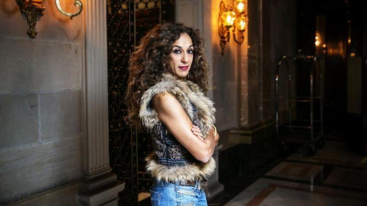 La cantante Rosario Flores, en Barcelona, presentando 'Gloria a ti'.-JOAN CORTADELLAS