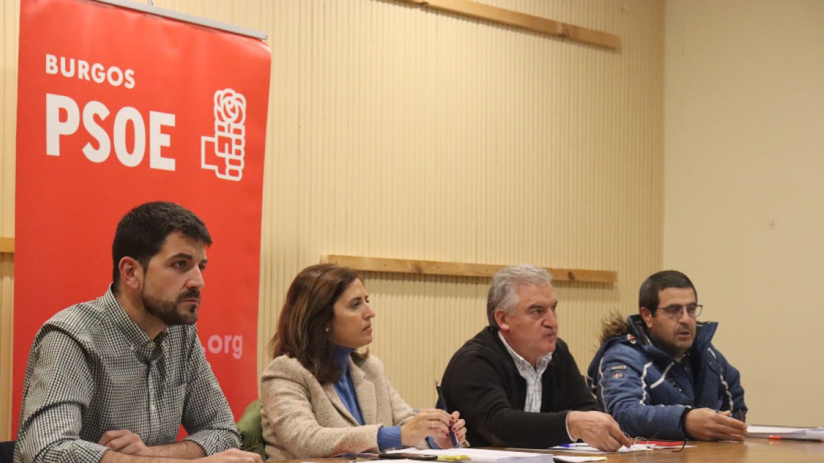 Imagen de la reunión del PSOE con alcaldes de la Ribera. ECB