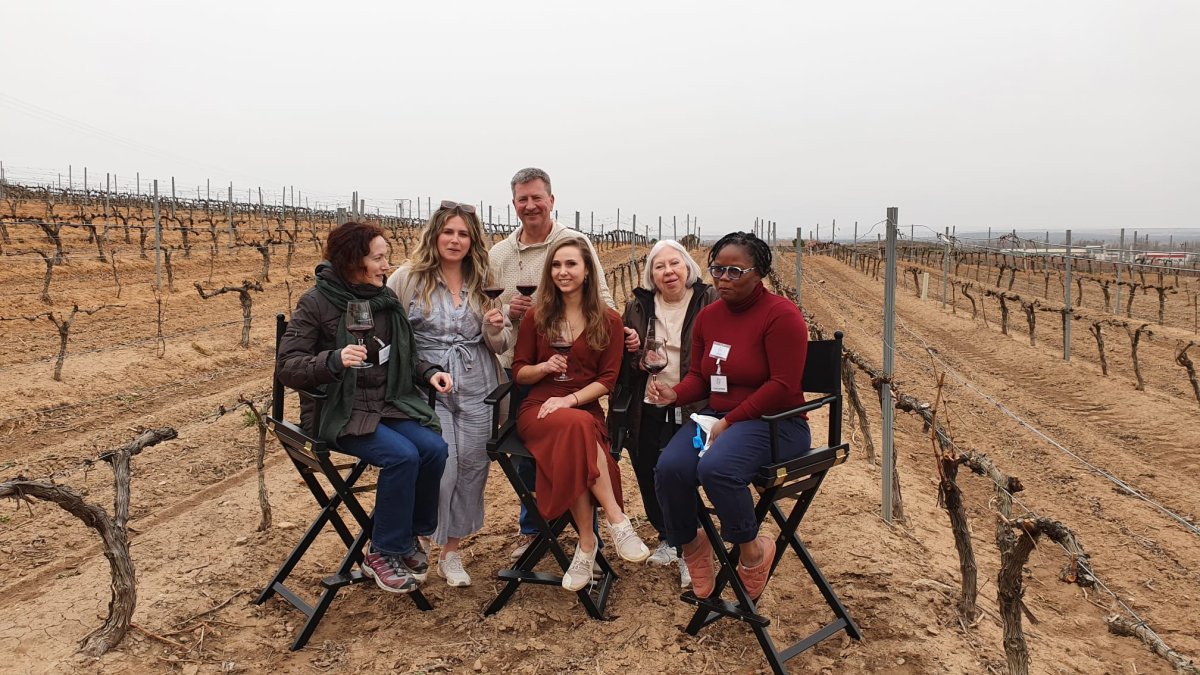 Imagen de archivo de importadores canadienses visitando la Ribera con la asociación Asebor