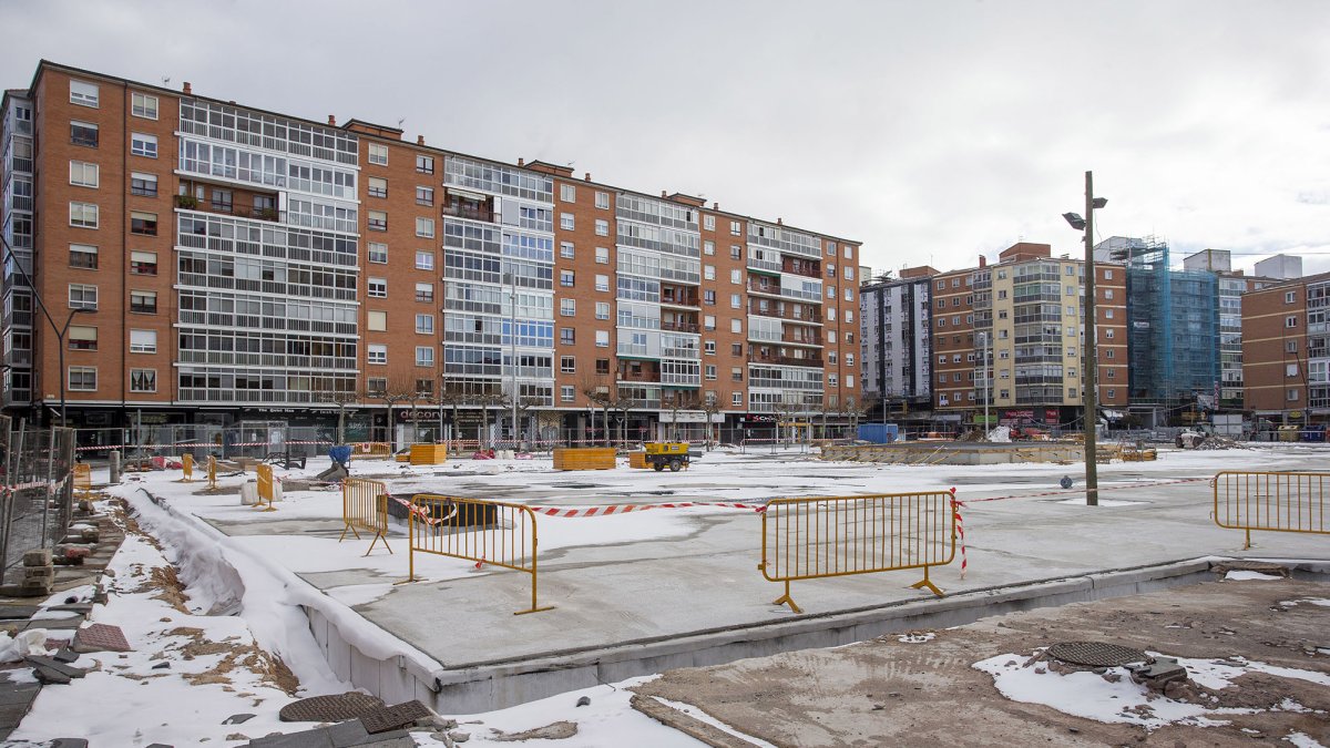 Imagen de las obras de la plaza de Santiago. SANTI OTERO