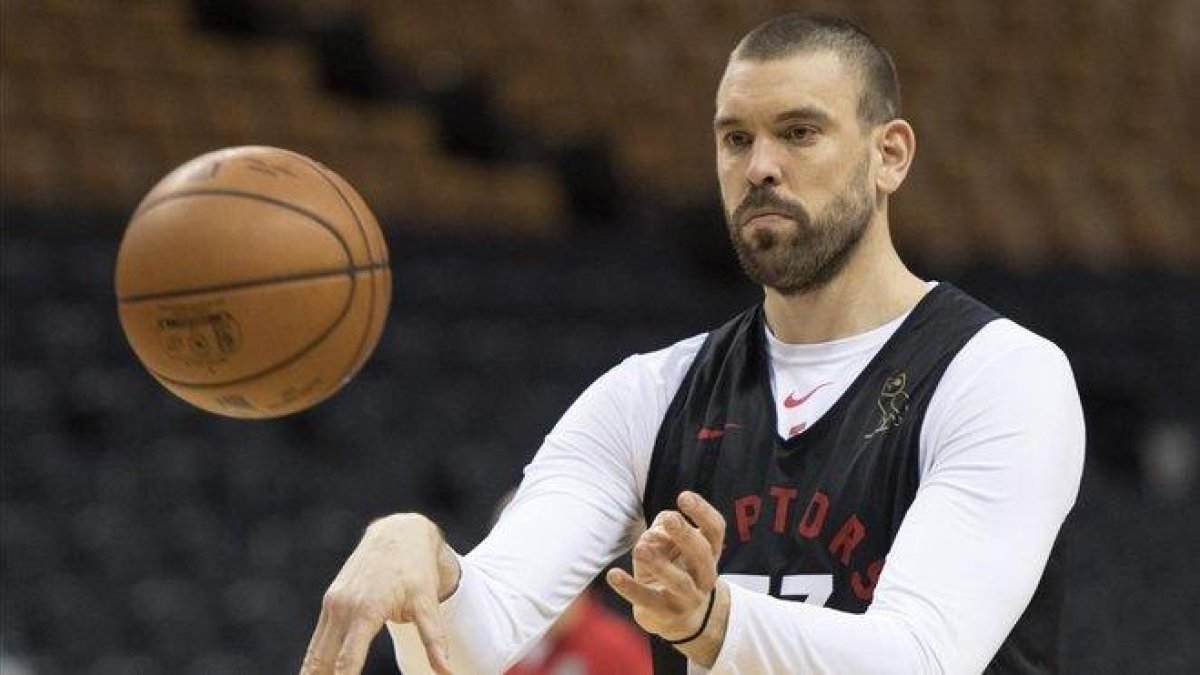 Marc Gasol entrenando con los Toronto Raptors.-FRANK GUNN/ AP