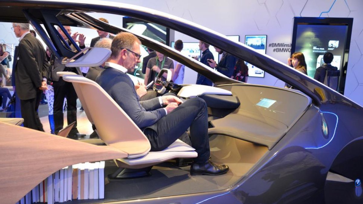 Prototipo de coche eléctrico y autónomo de BMW.-