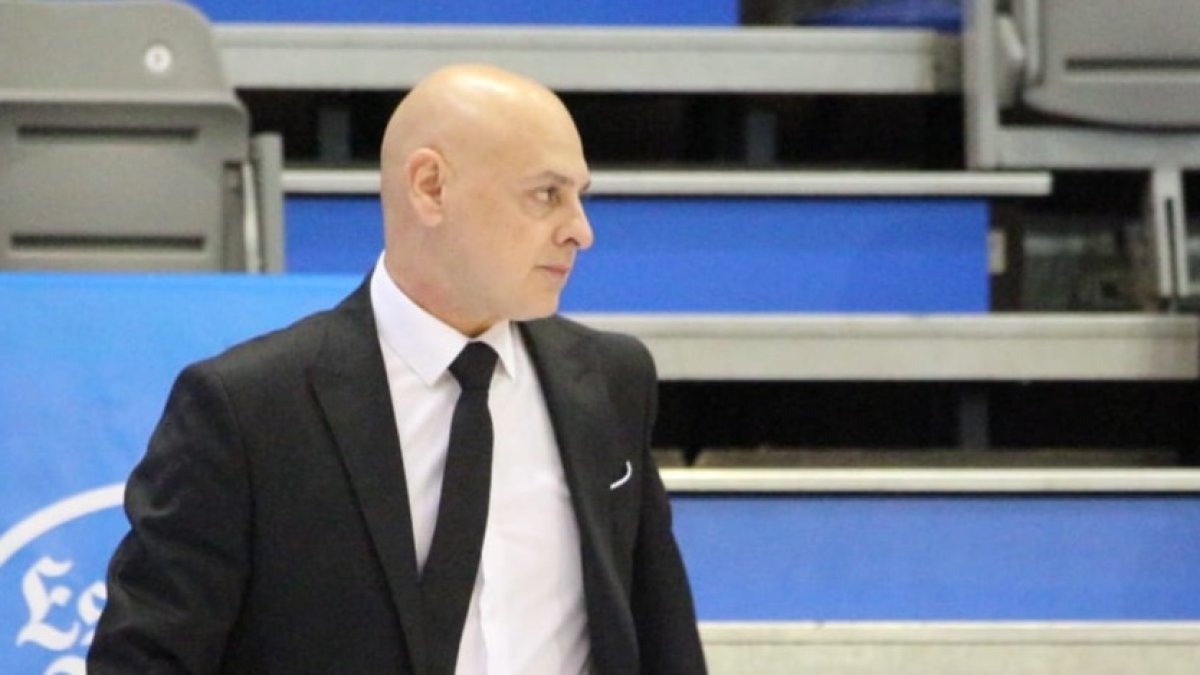 Elorduy, con gesto de preocupación en el último encuentro de liga. CB BREOGÁN