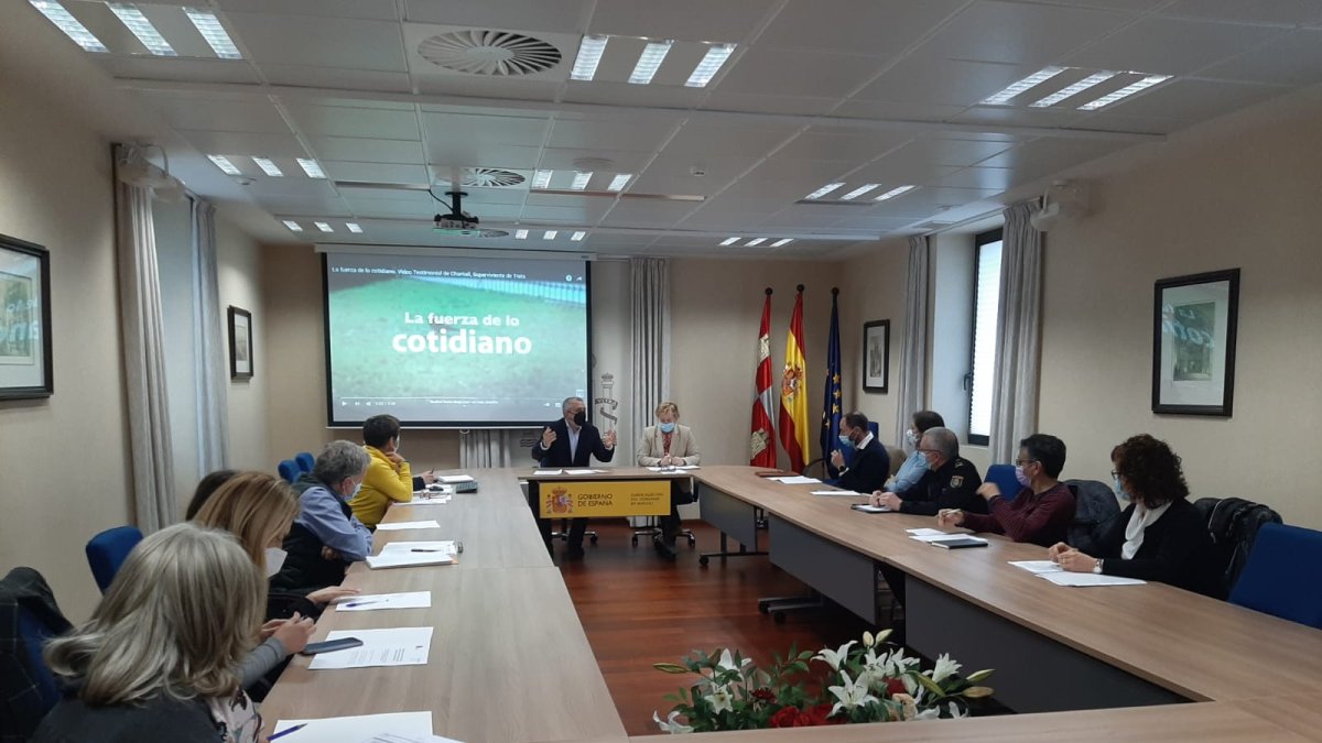 Imagen de la reunión de la mesa contra la trata