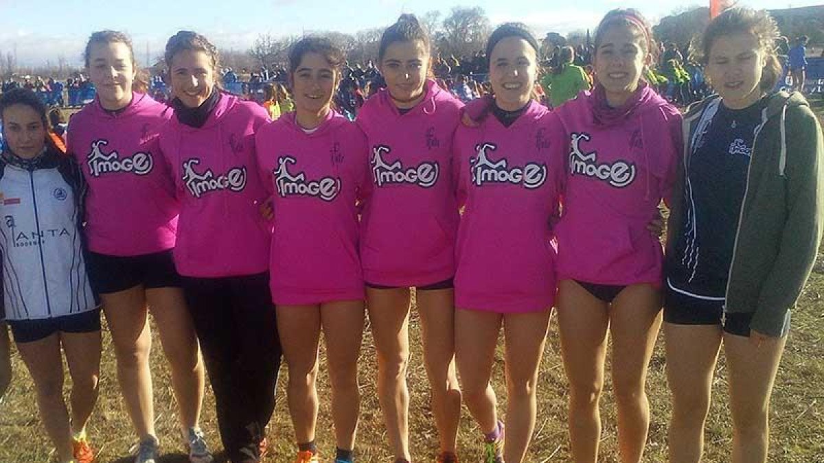 Combinado junior femenino del Image FDR que se proclamó campeón regional.-ECB