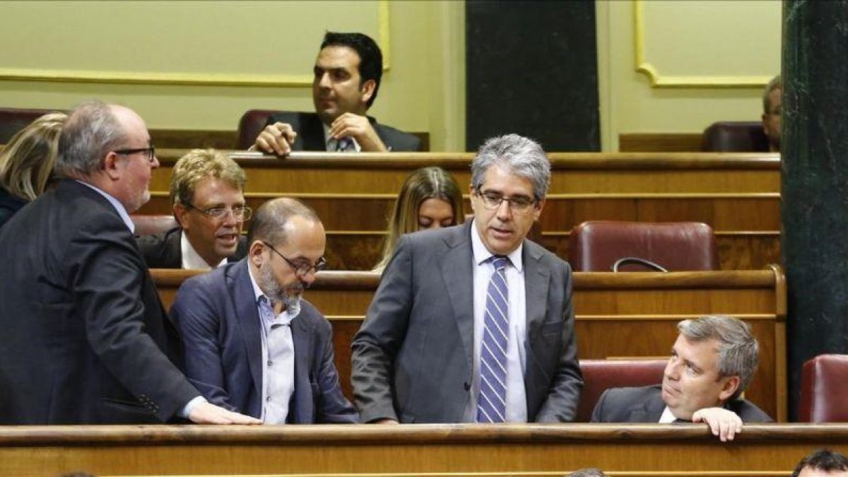 Francesc Homs, en su escaño en el Congreso de los Diputados.-AGUSTÍN CATALAN