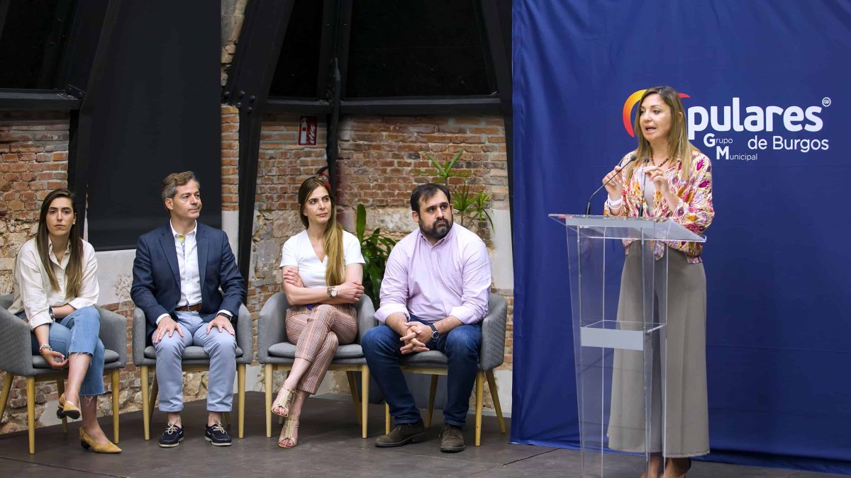 Carolina Blasco ofreció su balance de tres años de gobierno de Daniel de la Rosa en La Estación. TOMÁS ALONSO