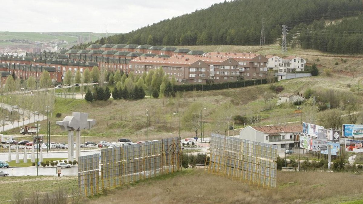 Las Tejeras se sitúan detrás de la Casa Cuartel de la Avenida Cantabria.-RAÚL G. OCHOA