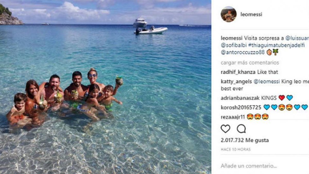 Messi y Suárez, con sus respectivas familias en Barbuda.-INSTAGRAM