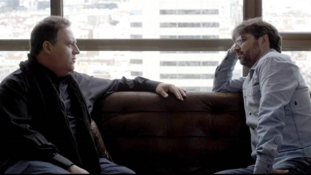 Sebastián Marroquín y Jordi Évole, durante la entrevista en 'Salvados'.-MEDIASET