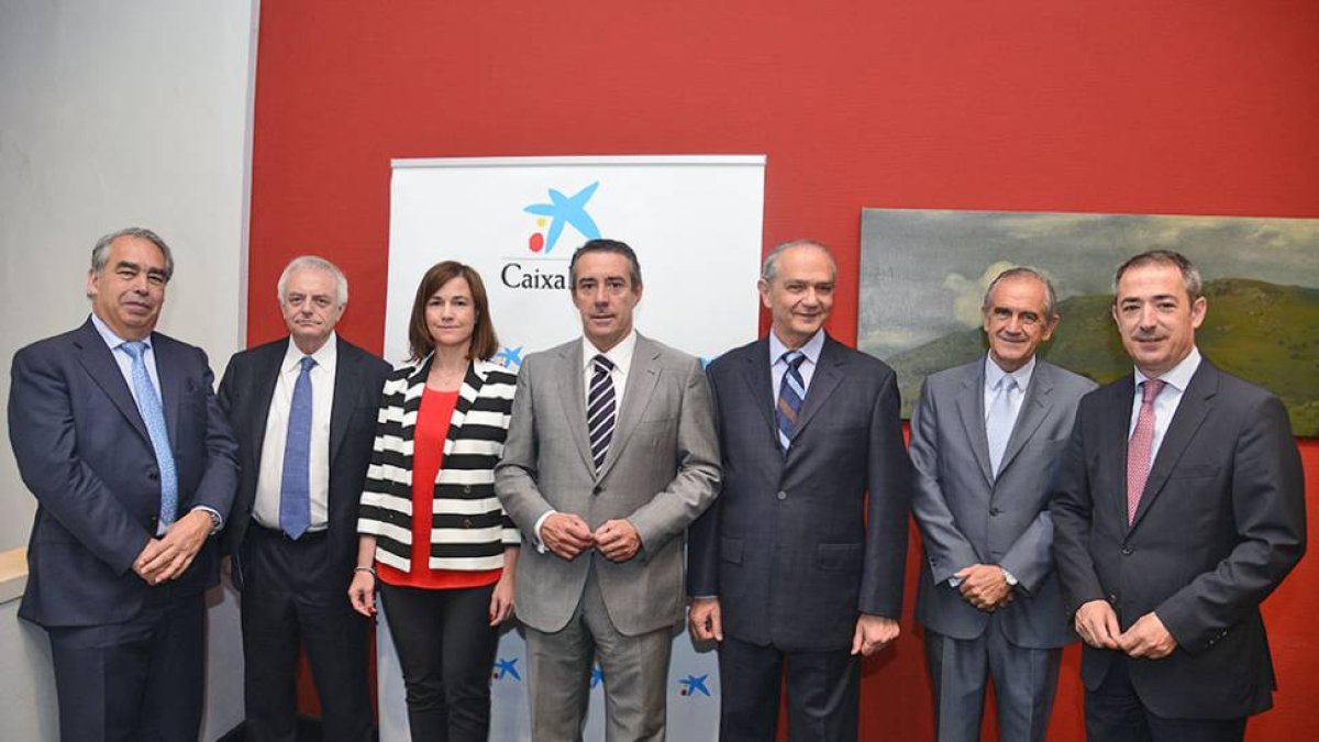Fernando Andrés, Gerardo Gutiérrez, Rocio Hervella, J.A. Alcaraz, José María Leal, J.I. Nicolás Correa y José Manuel Bilbao.-ECB