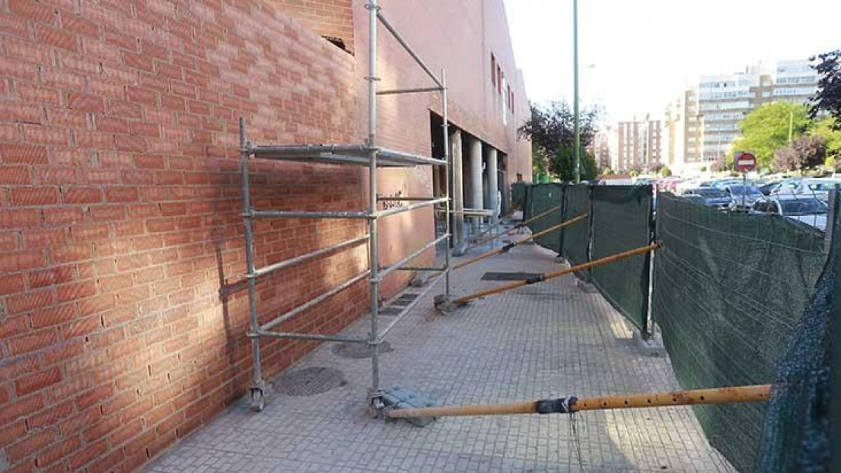 Imagen de la fachada del Mercado G-9 el pleno proceso de obra.-RAÚL G. OCHOA