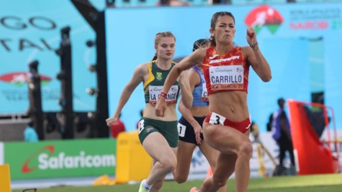 Lucía Carrillo en la final de los 200 metros en Nairobi. RFEA