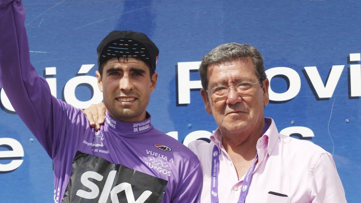 Mikel Landa con el maillot morado en el podio de honor en su última participación hasta ahora en la Vuelta a Burgos