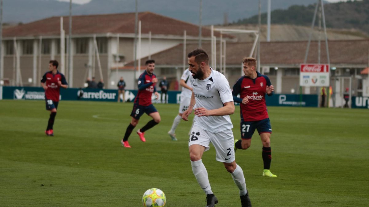 Imagen del partido entre el Osasuna B y el Burgos CF. ECB