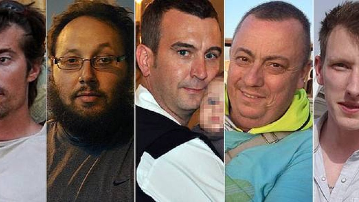 LOS CINCO OCCIDENTALES DECAPITADOS POR EL ESTADO ISLÁMICO. De izquierda a derecha, los periodistas James Foley y Steven Sotloff, y los cooperantes David Haines, Alan Henning y Petter Kassig.-