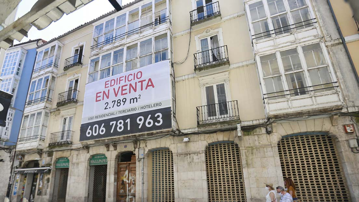 El edificio de la calle San Juan, 22 es uno de los expedientes de ruina que ha llegado a la sección de Obras este ejercicio. RAÚL G. OCHOA