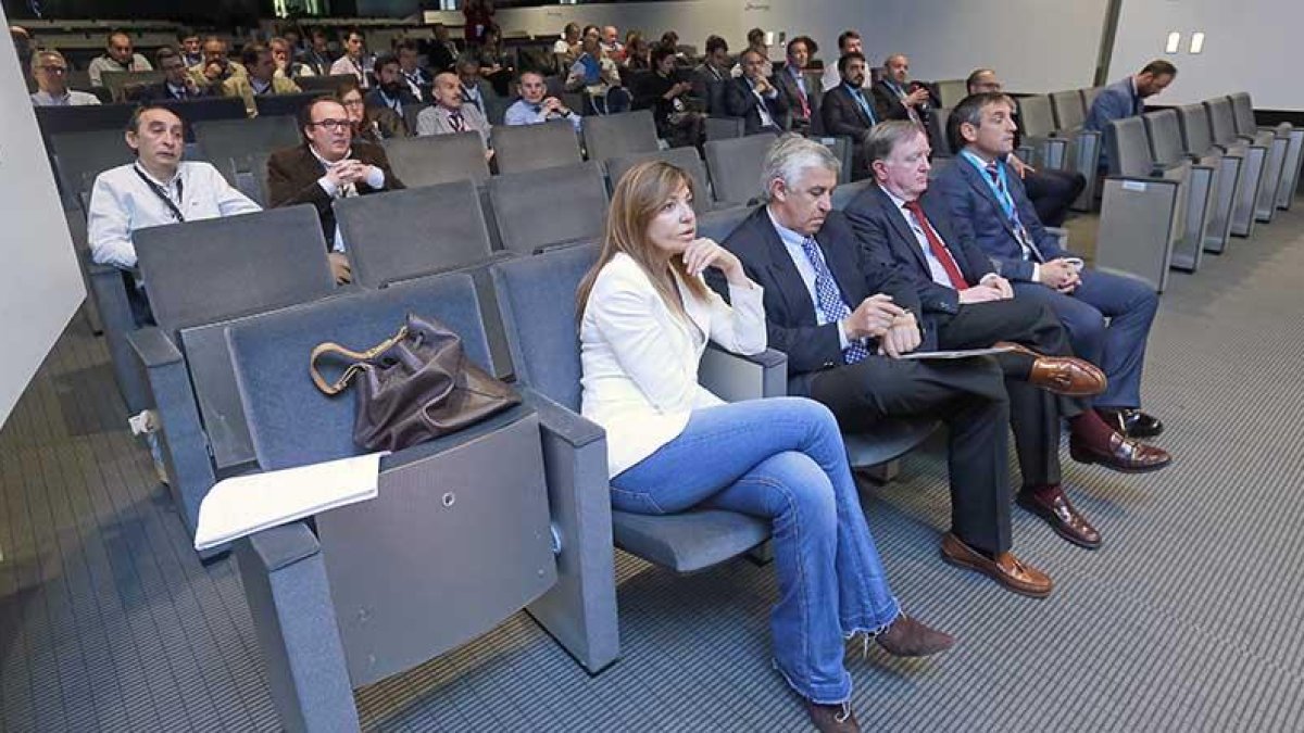 La jornada se desarrolló en el salón de actos de Fundación Cajacírculo.-RAÚL G. OCHOA