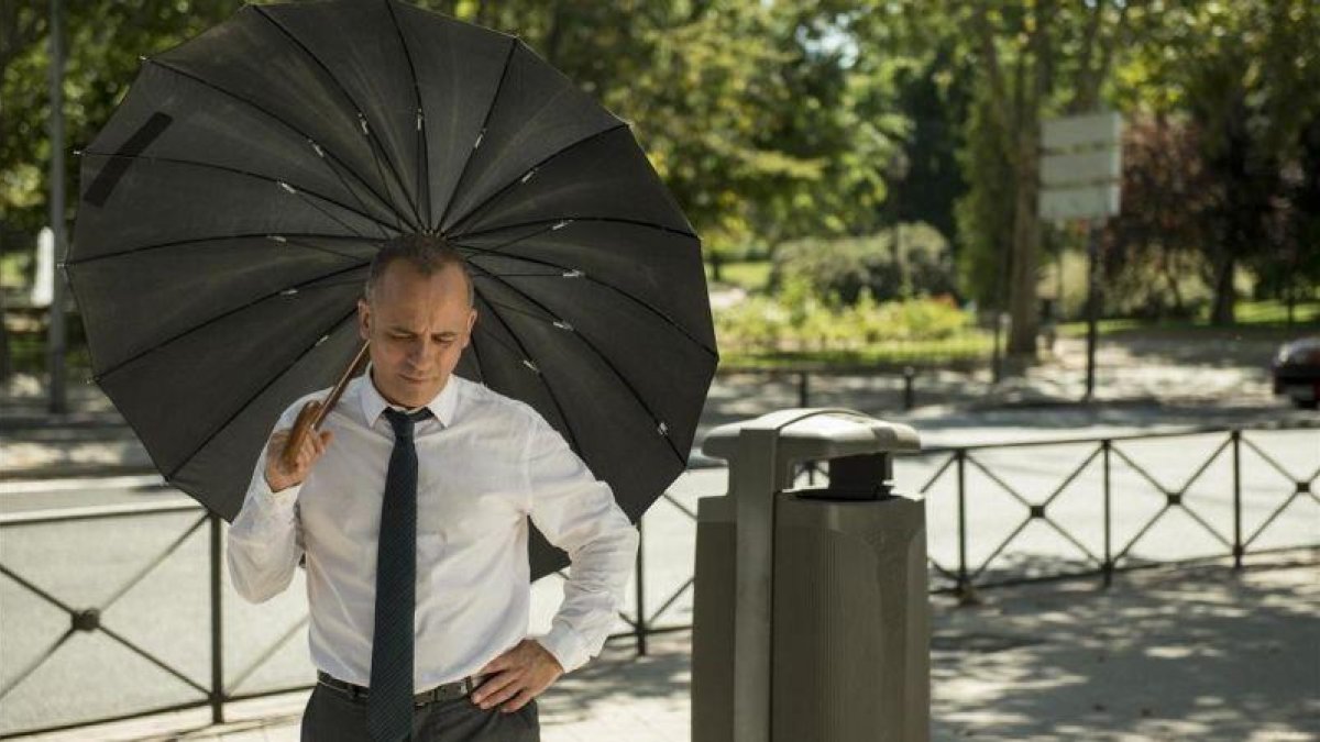 Javier Gutiérrez, en una imagen de la serie de Movistar+ Vergüenza.-MOVISTAR+ TAMARA ARRANZ