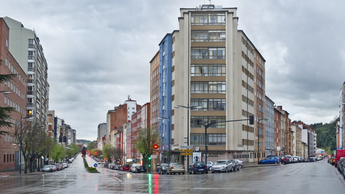 Este estado presentaba la avenida del Cid en la intersección con San Francisco la semana pasada. ISRAEL L. MURILLO