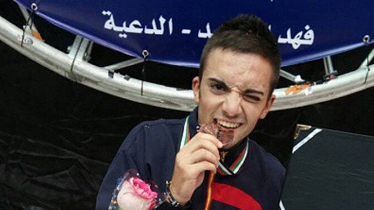 Álvaro Ibáñez posa con la medalla de bronce del torneo individual.-
