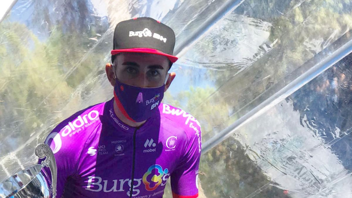 Diego Rubio en el podio de honor.
