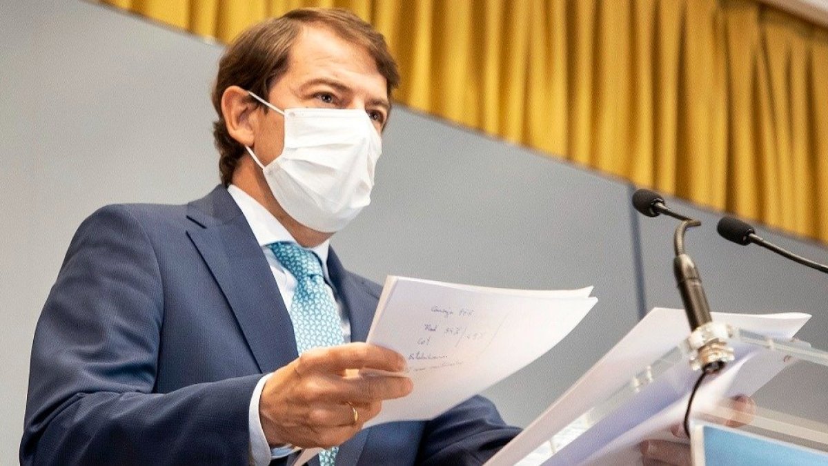 Alfonso Fernández Mañueco durante su comparecencia. ICAL
