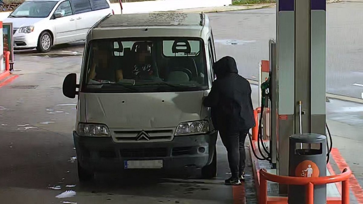 Uno de los detenidos en una gasolinera de la que se fue sin pagar. GUARDIA CIVIL