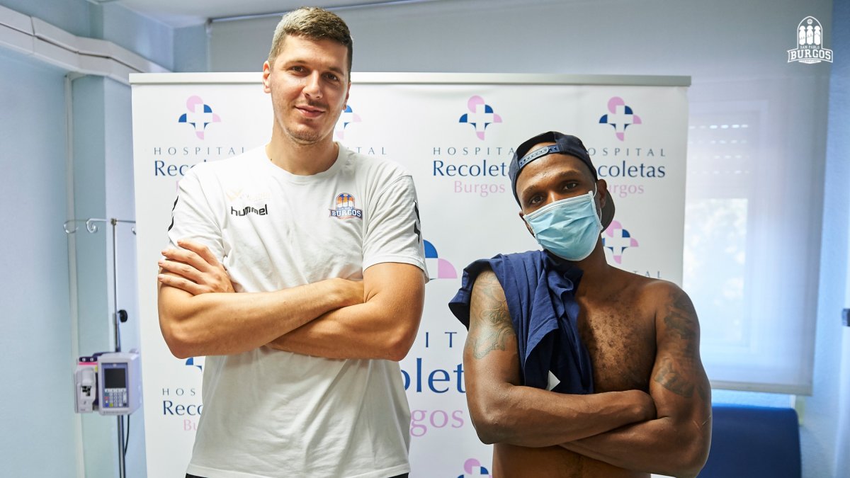 Goran Huskic yThad McFadden han pasado este fin de semana las preceptivas prueba físicas y test PCR. SPB