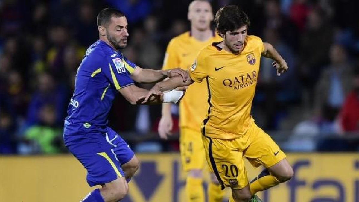 Medhi Lacen, durante un encuentro ante el Barça.-AFP / JAVIER SORIANO