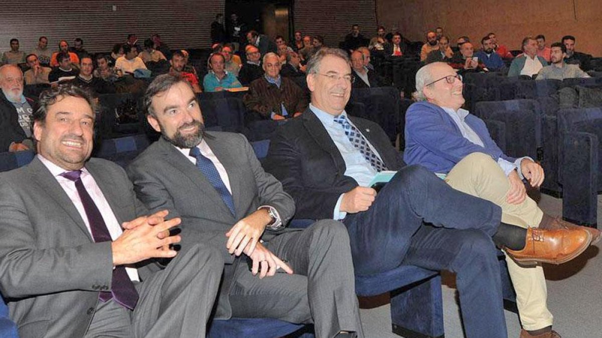 De izquierda a derecha, Jesús Martínez, Julián Alonso, Miguel Ángel Benavente y Nacho San Millán.-ISRAEL L. MURILLO