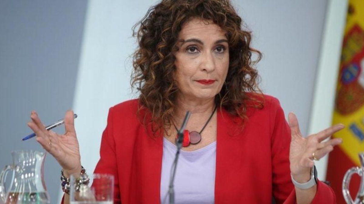 La ministra de Hacienda, María Jesús Montero.-JOSÉ LUIS ROCA
