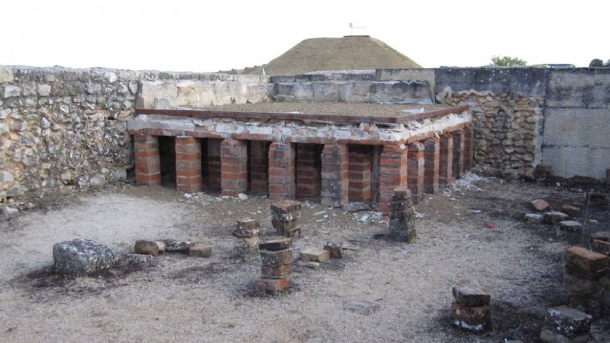 Imagen de las termas del conjunto romano de Clunia.-ECB
