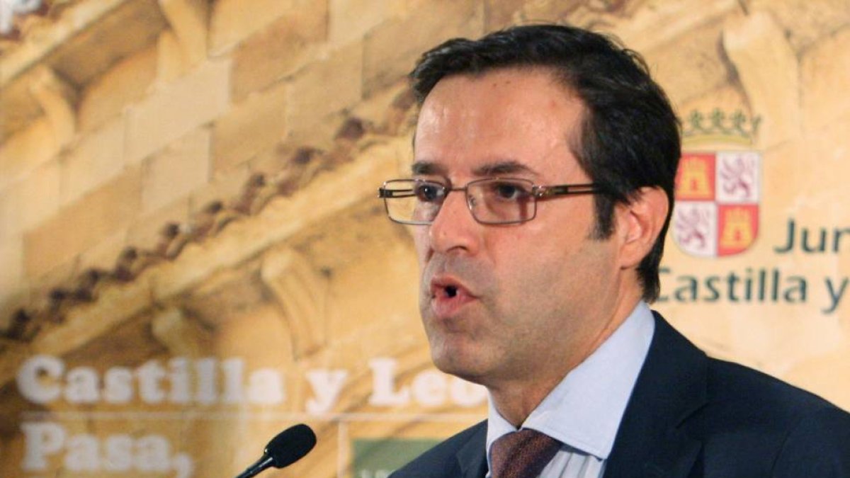 El dierector general de Turismo, Javier Ramírez, presenta el programa.-Ical