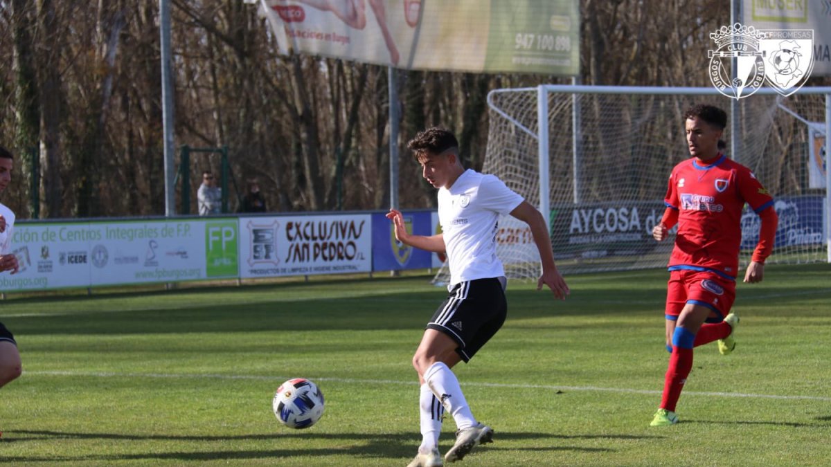 El cuadro de Óscar Río ‘Fosky’ completó frente al Numancia B su mejor encuentro de la temporada. BURGOS CF