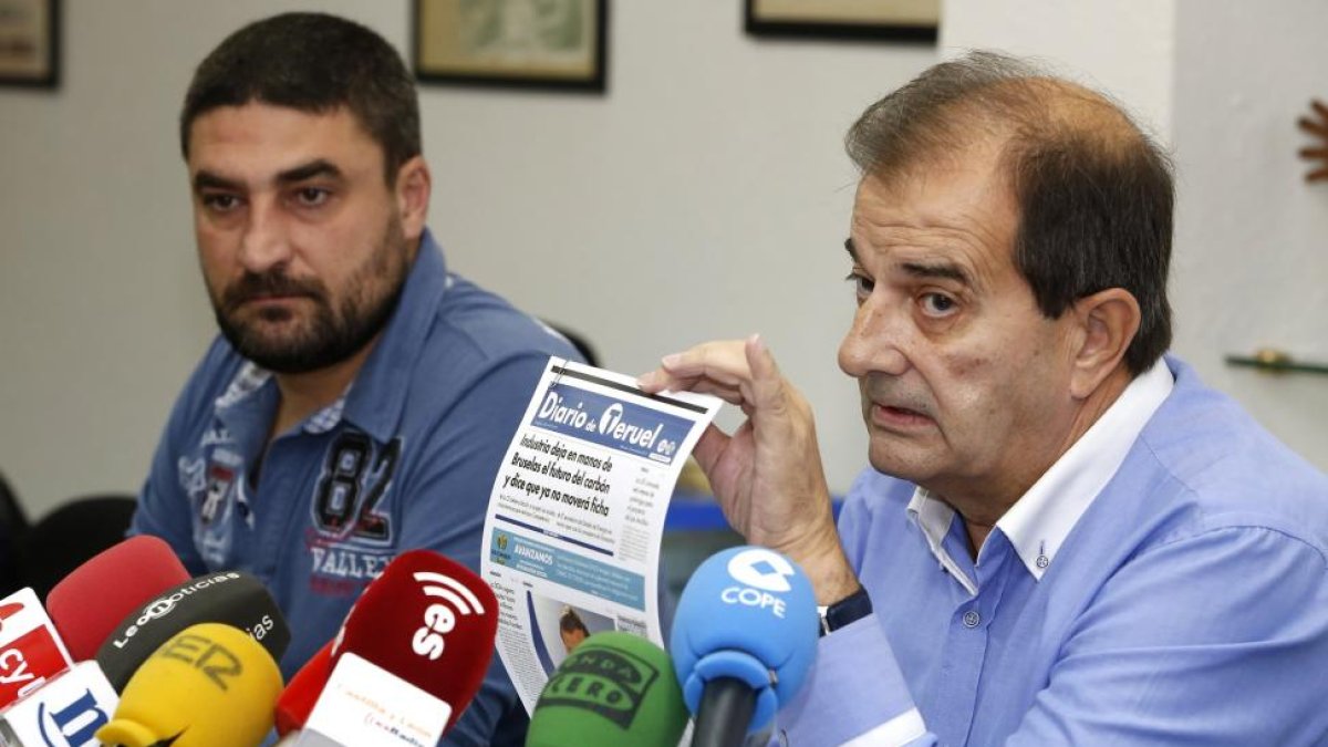 El responsable estatal de Fitag-UGT, Víctor Fernández, explica la situación actual del sector minero y de las empresas pertenecientes a él-Ical