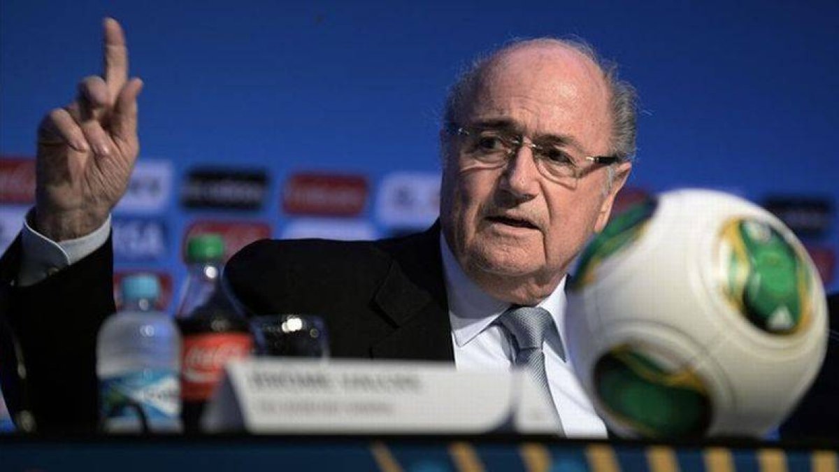 Blatter, en una reunión de la FIFA.-Foto: AFP / VANDERLEI ALMEIDA