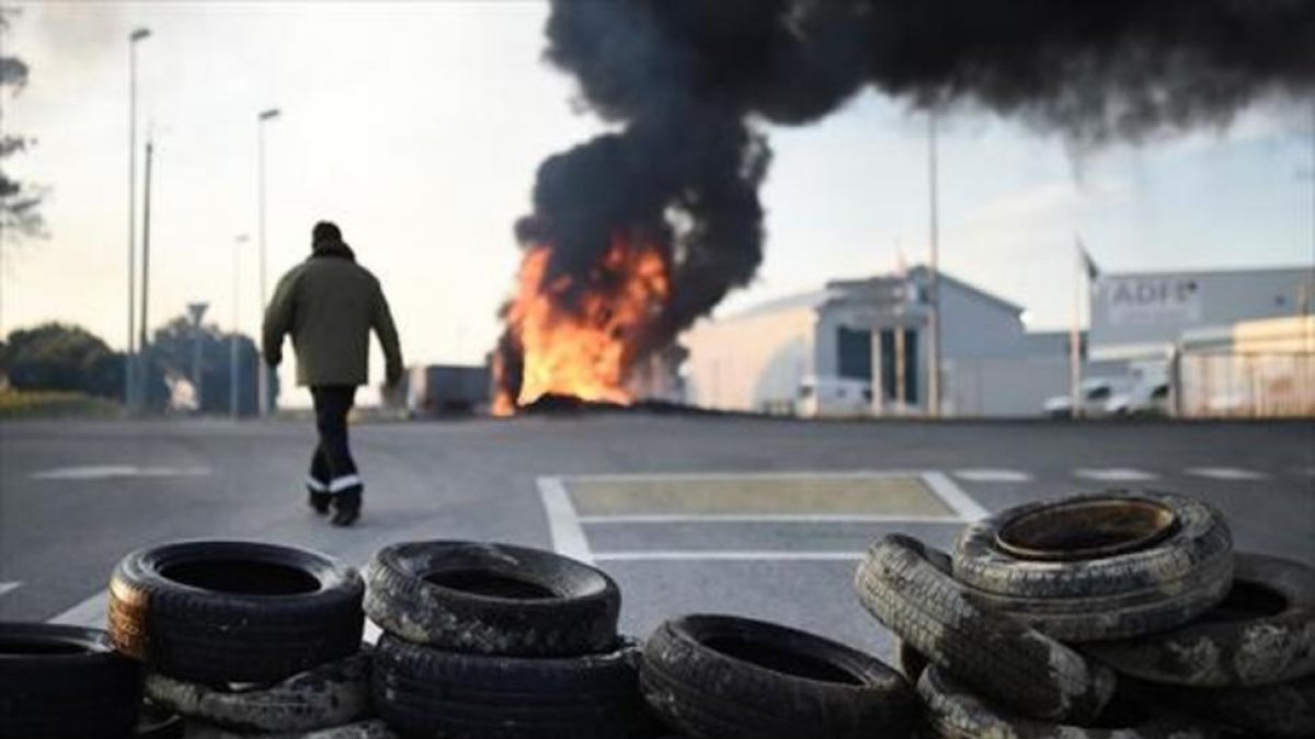 Una de las recientes protestas en el oeste de Francia.-AFP / JEAN-SEBASTIEN EVRARD