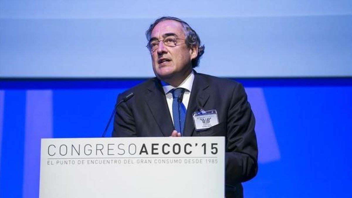Juan Rosell, presidente de la patronal CEOE, en el congreso de AECOC en octubre del 2015.-JOAN CORTADELLAS