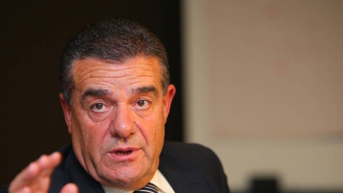 El líder de IAP y exalcalde de Ponferrada, Ismael Álvarez, durante la rueda de prensa de esta tarde-Ical