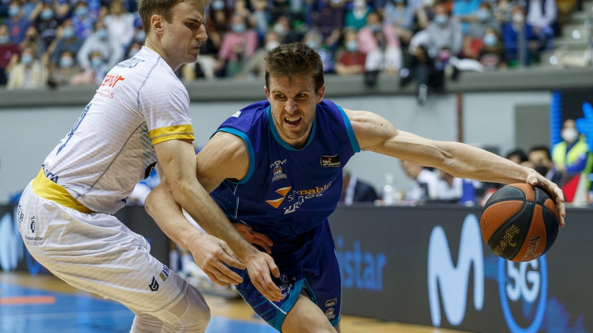 Los mejores jugadores del equipo castellano fueron Vítor Benite y Xavi Rabaseda  (en la foto). SANTI OTERO