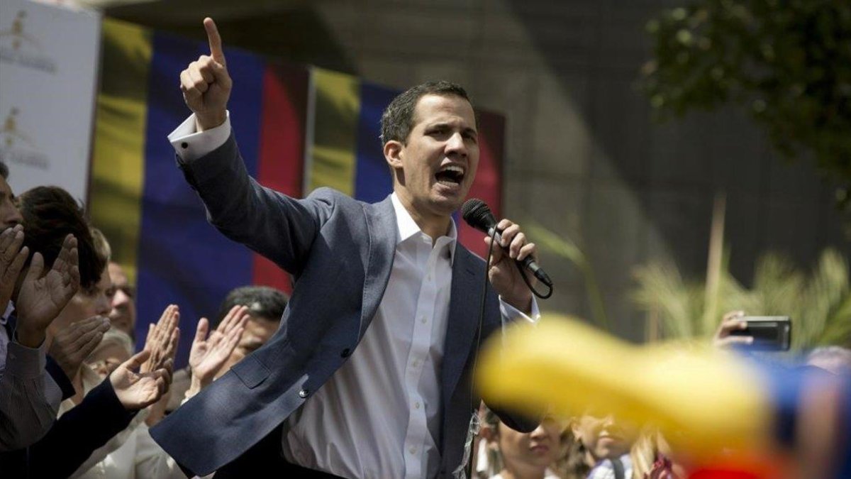 Juan Guaidó autoproclamado como presidente interino de Venezuela.-AP FERNANDO LLANO