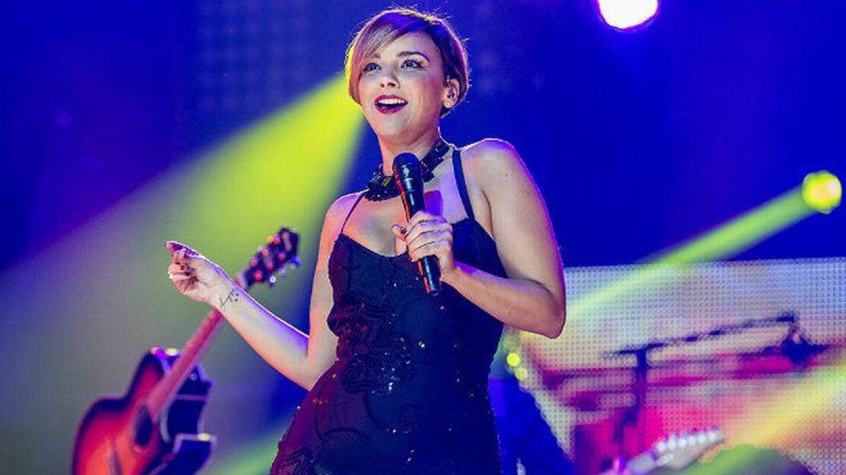 Chenoa, en el anuncio de una conocida compañía de telefonía móvil-YOUTUBE / AMENA