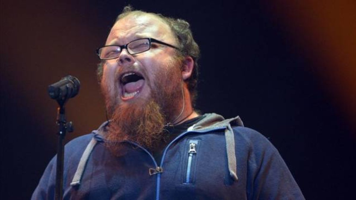 El cantante alemán Andreas Kümmert, durante su actuación en el programa de candidatos a Eurovisión.-Foto: AFP / PETER STEFFEN