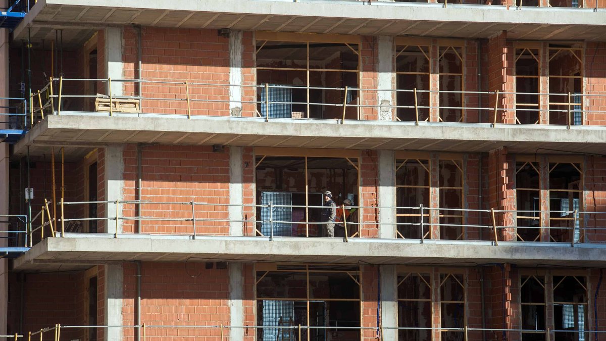 Edificio en construcción en la capital burgalesa. TOMÁS ALONSO