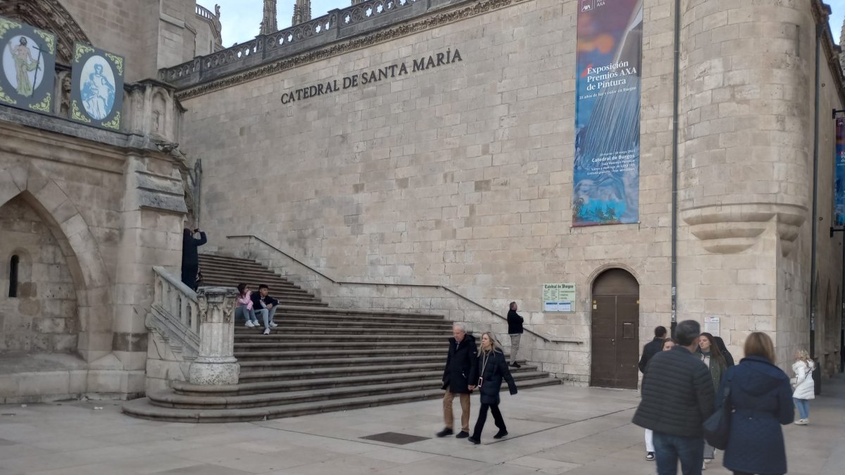 La polémica lona publicitaria desapareció este viernes. FOTO: © N. E.