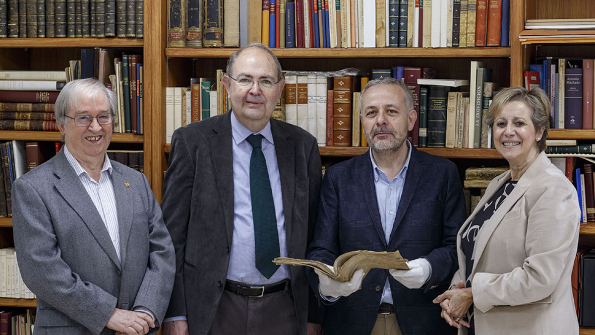De izquierda a derecha: Isaac Rilova, José Manuel López Gómez, René Jesús Payo y María Jesús Jabato, miembros de la junta directiva de la academia burgalesa. SANTI OTERO